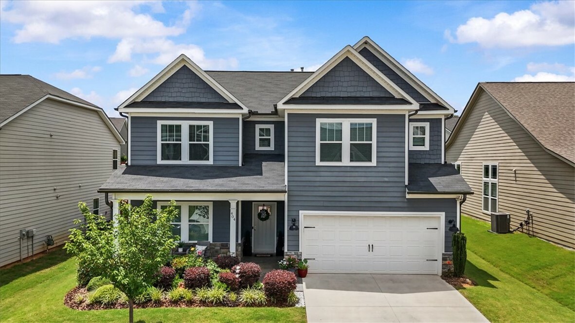 Property Photo: 404 Grantleigh Court SC 29680
