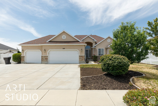 Property Photo: 1209 N 1120 W UT 84015