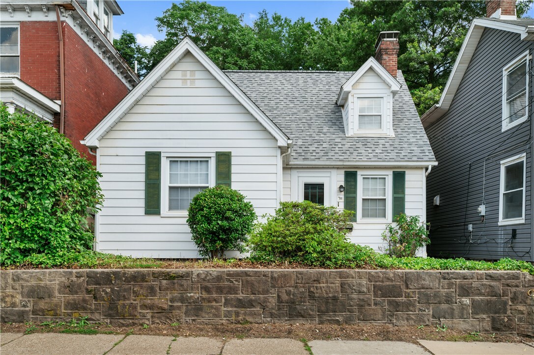 Property Photo: 711 High St PA 16229