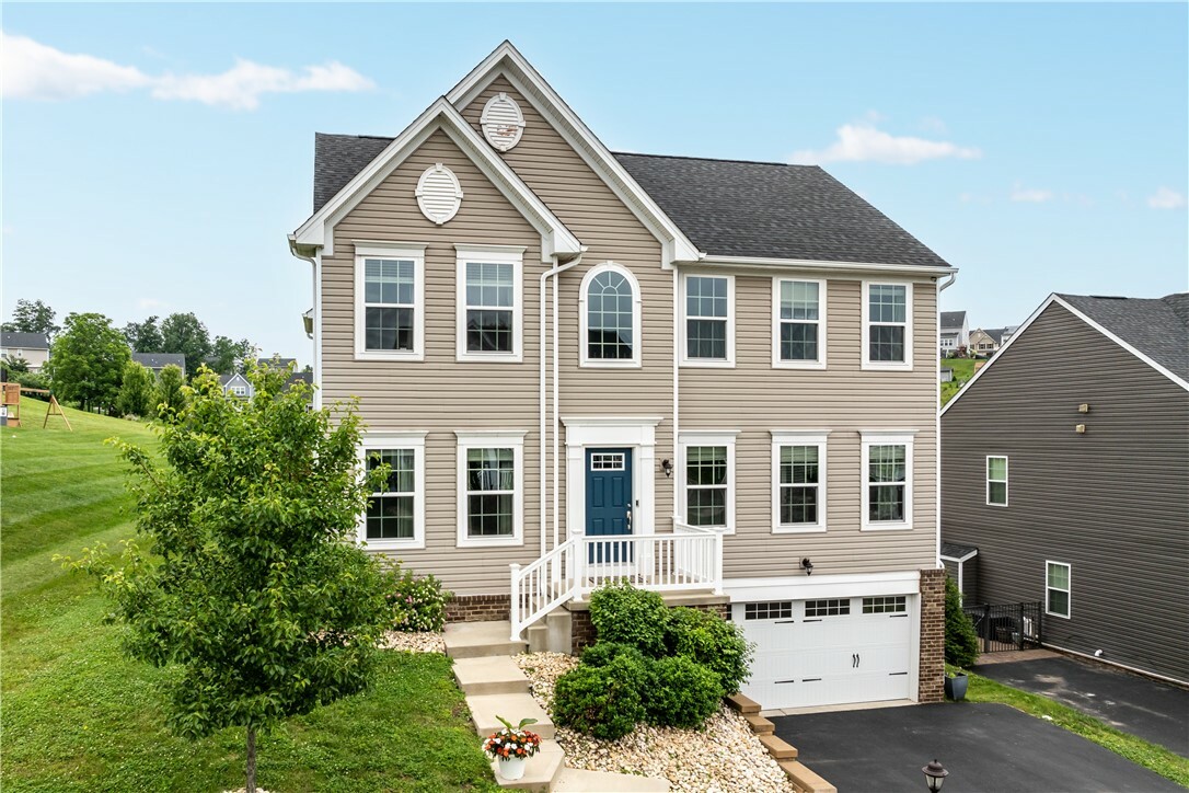 Property Photo:  215 Saddle Ridge Dr  PA 15071 