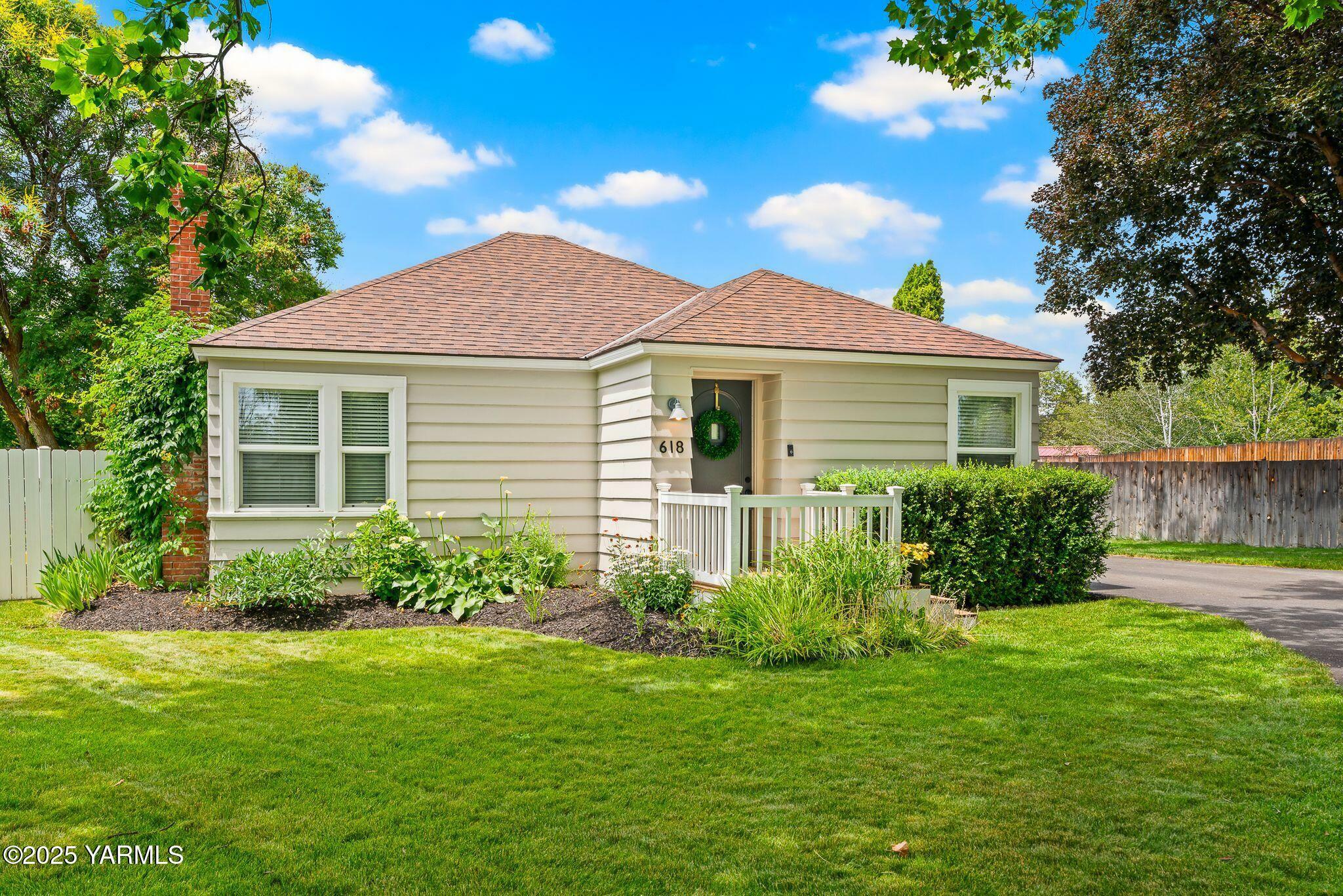618 Pickens Rd  Yakima WA 98908 photo