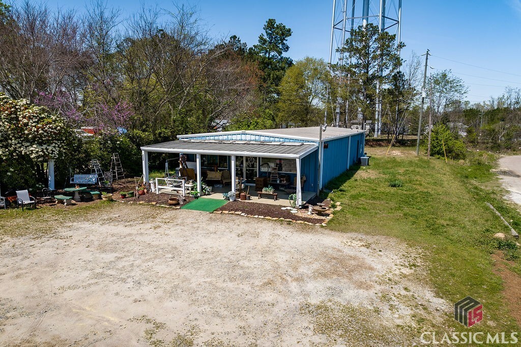 Property Photo: 2090 E Broad Street GA 30642
