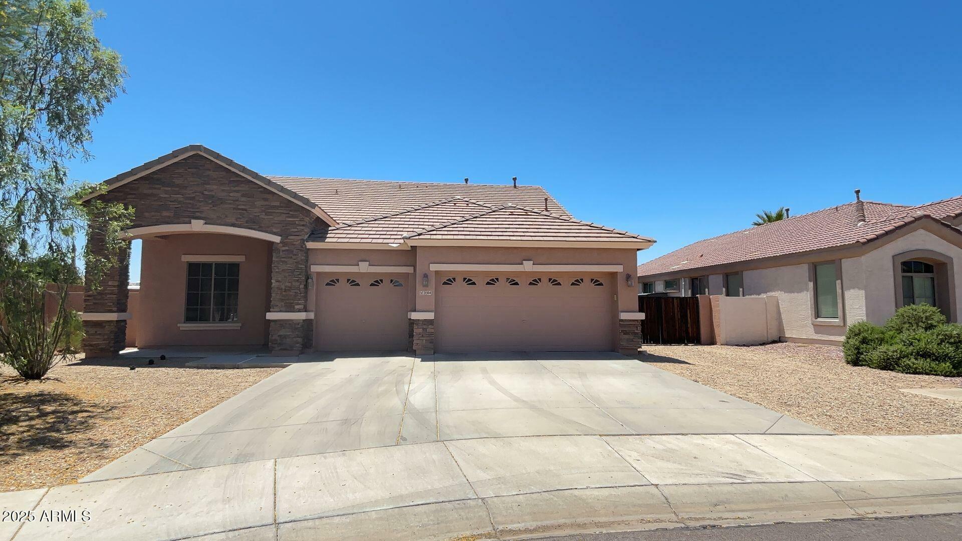 Property Photo: 21504 N Geraldine Drive AZ 85382