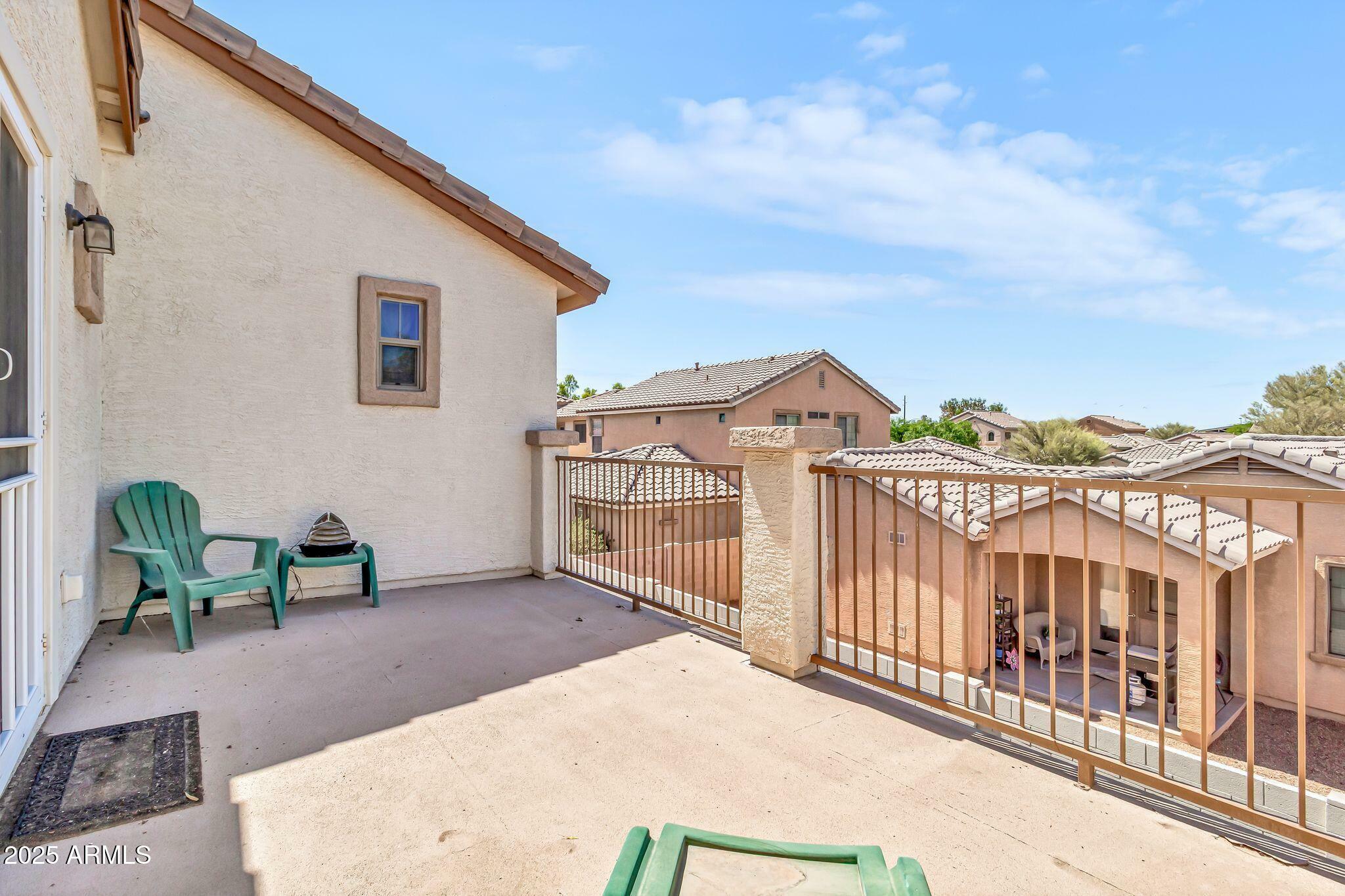Property Photo:  21050 E Munoz Street  AZ 85142 