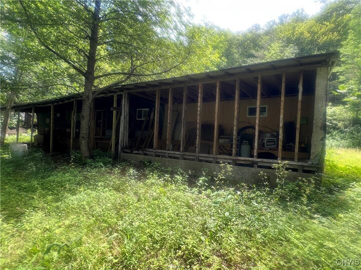 Property Photo:  2872 W River Road  NY 13045 