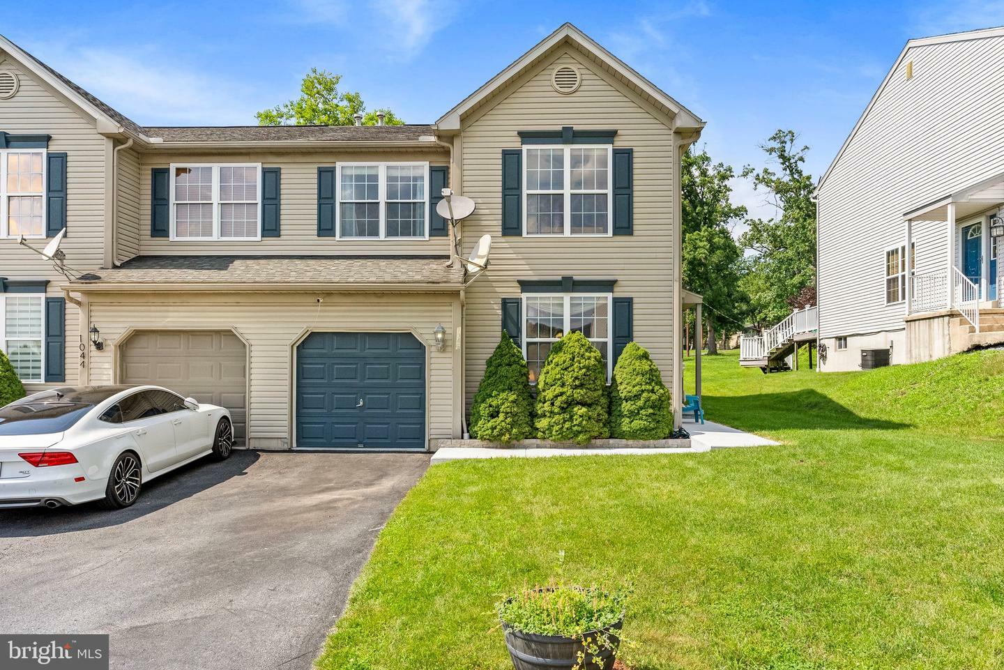 Property Photo: 1046 Alexander Drive PA 19560