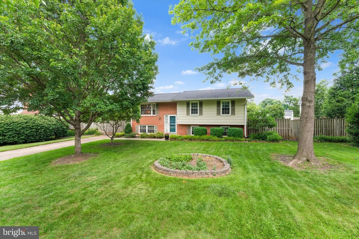Property Photo: 1010 Tuscarora Drive SW VA 20175