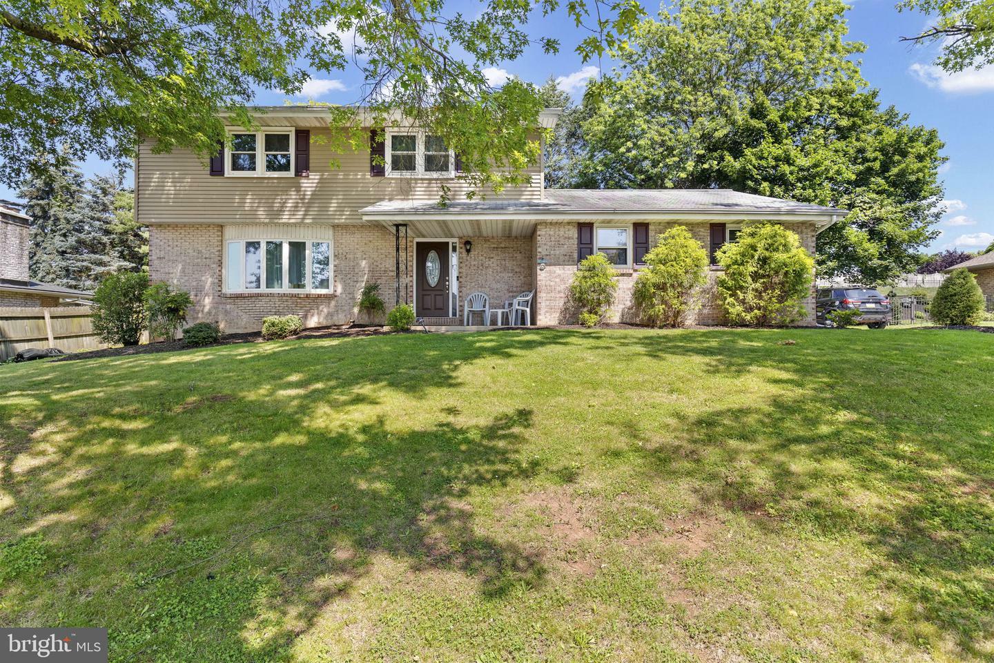 1945 Normandie Drive  York PA 17408 photo