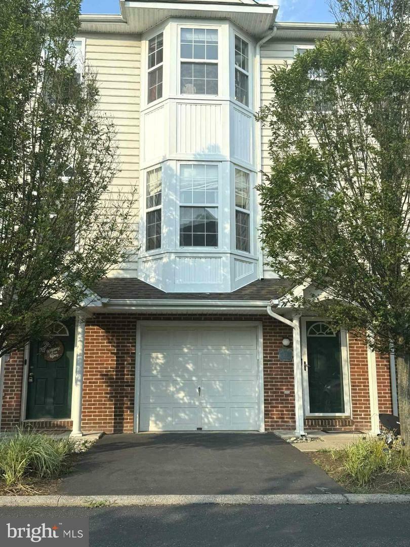 Property Photo: 35 Cameron Court 35 PA 19468
