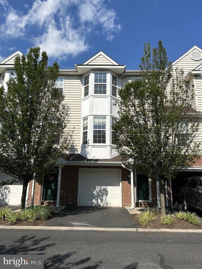 Property Photo: 35 Cameron Court 35 PA 19468