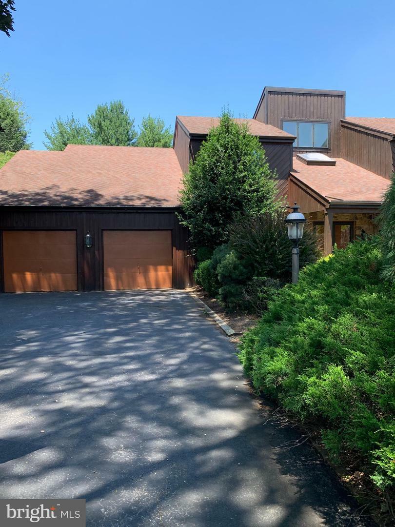Property Photo: 70 Hargrave Lane PA 19063