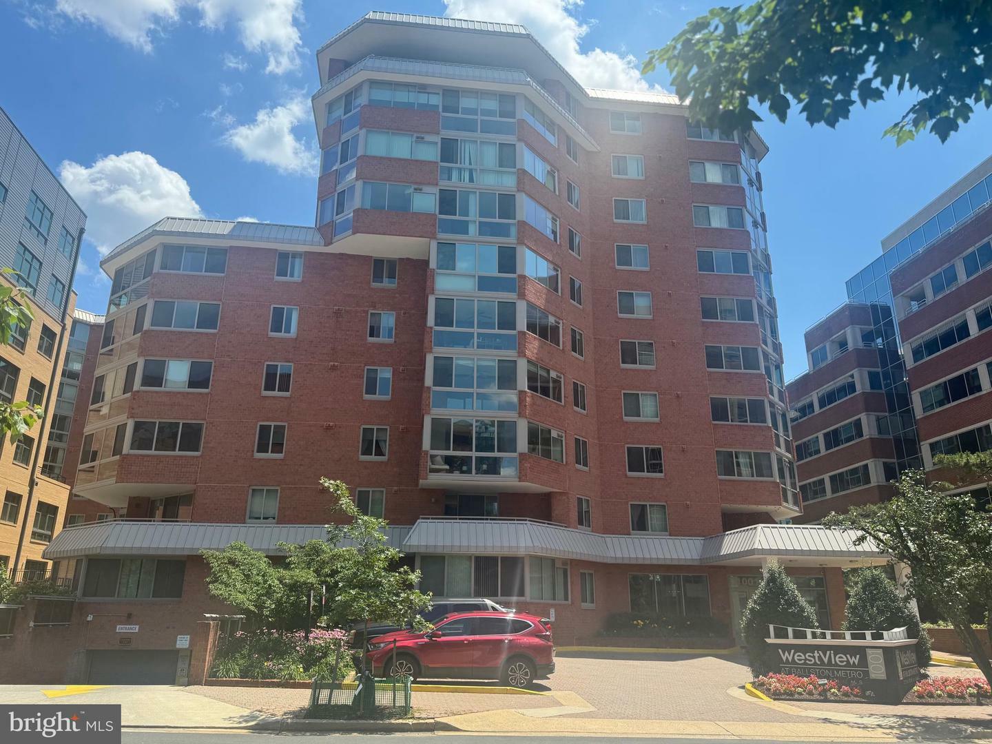 Property Photo: 1001 N Vermont Street 910 VA 22201