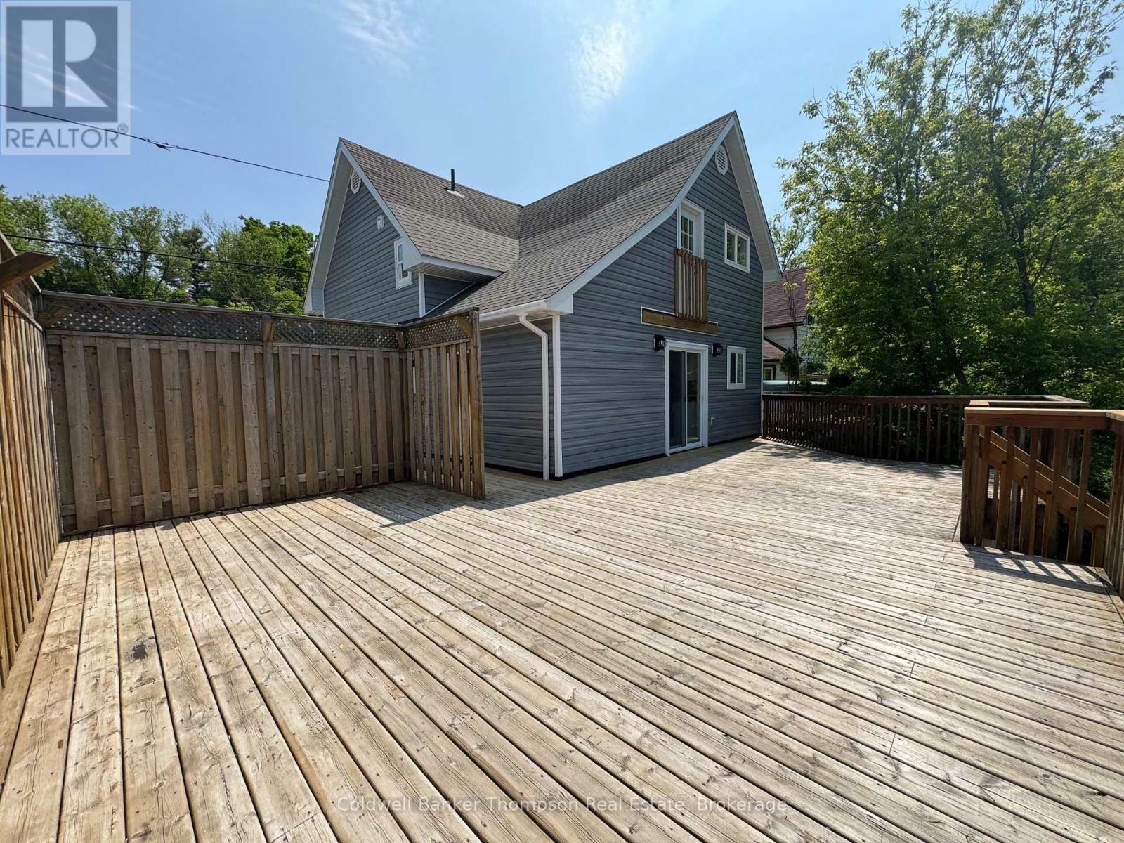 Property Photo:  158 Main Street West  ON P1H 1X8 