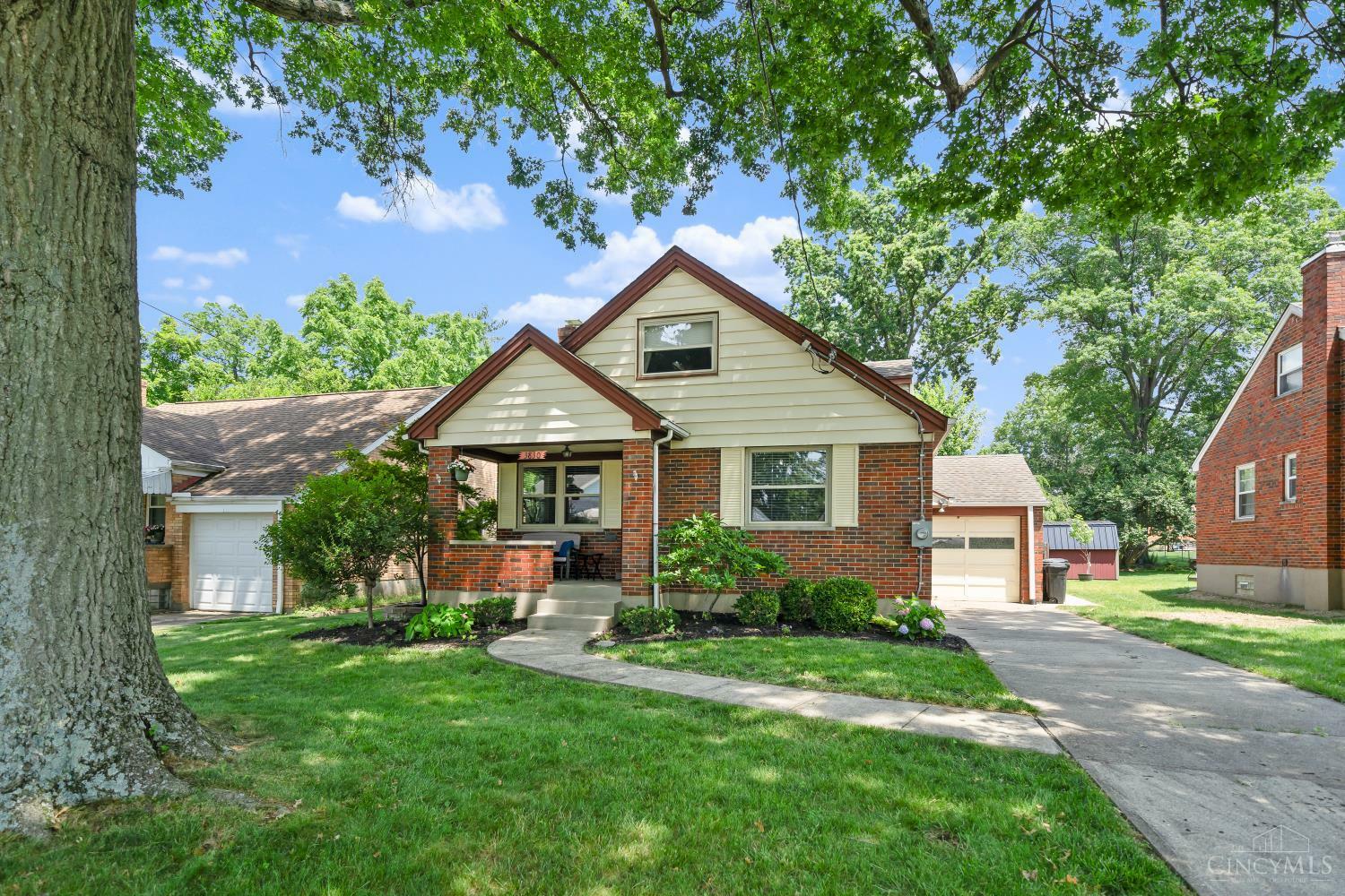 Property Photo: 3830 Section Road OH 45236
