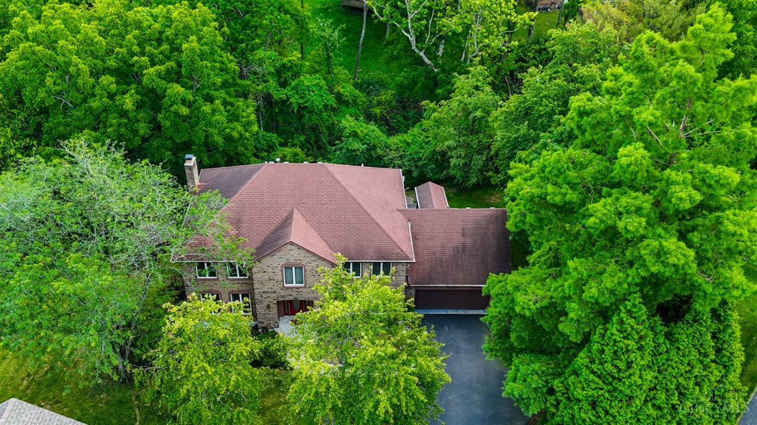 Property Photo: 10450 Grandoaks Lane OH 45242