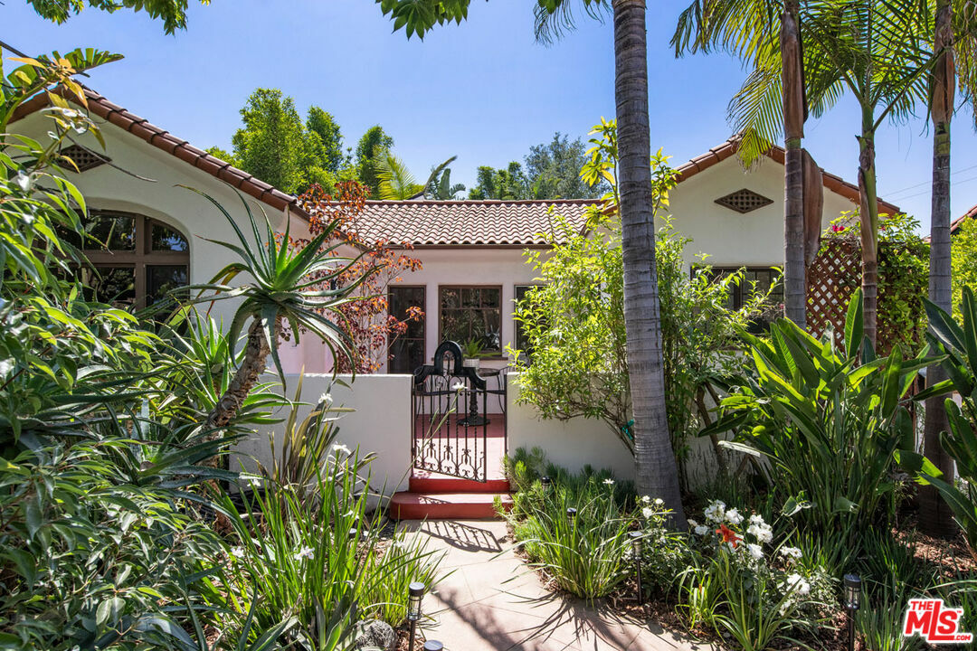 Property Photo: 1115 Palm Ter CA 91104
