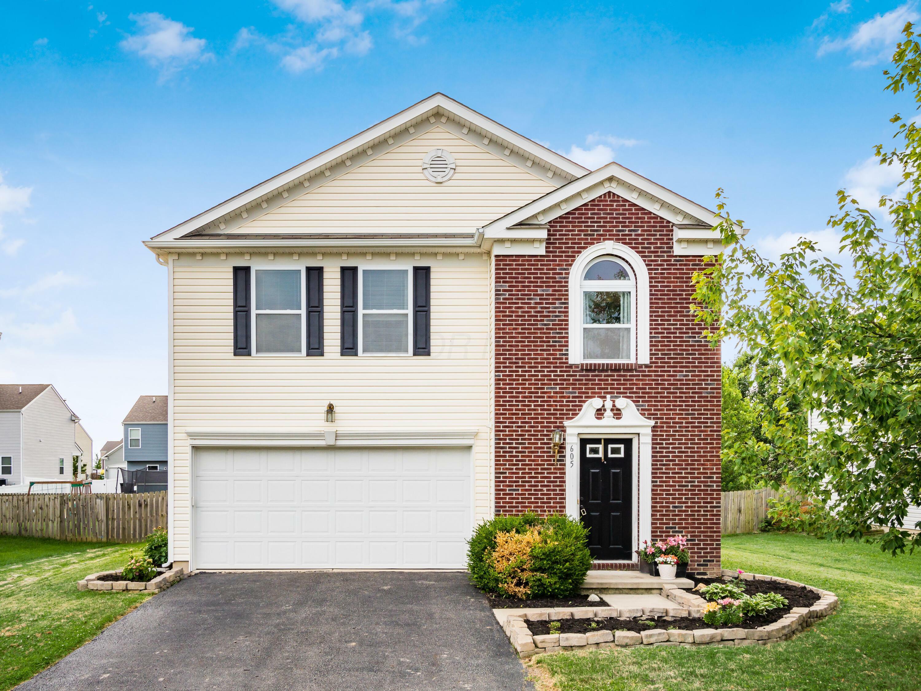 Property Photo: 605 Professional Parkway OH 43040