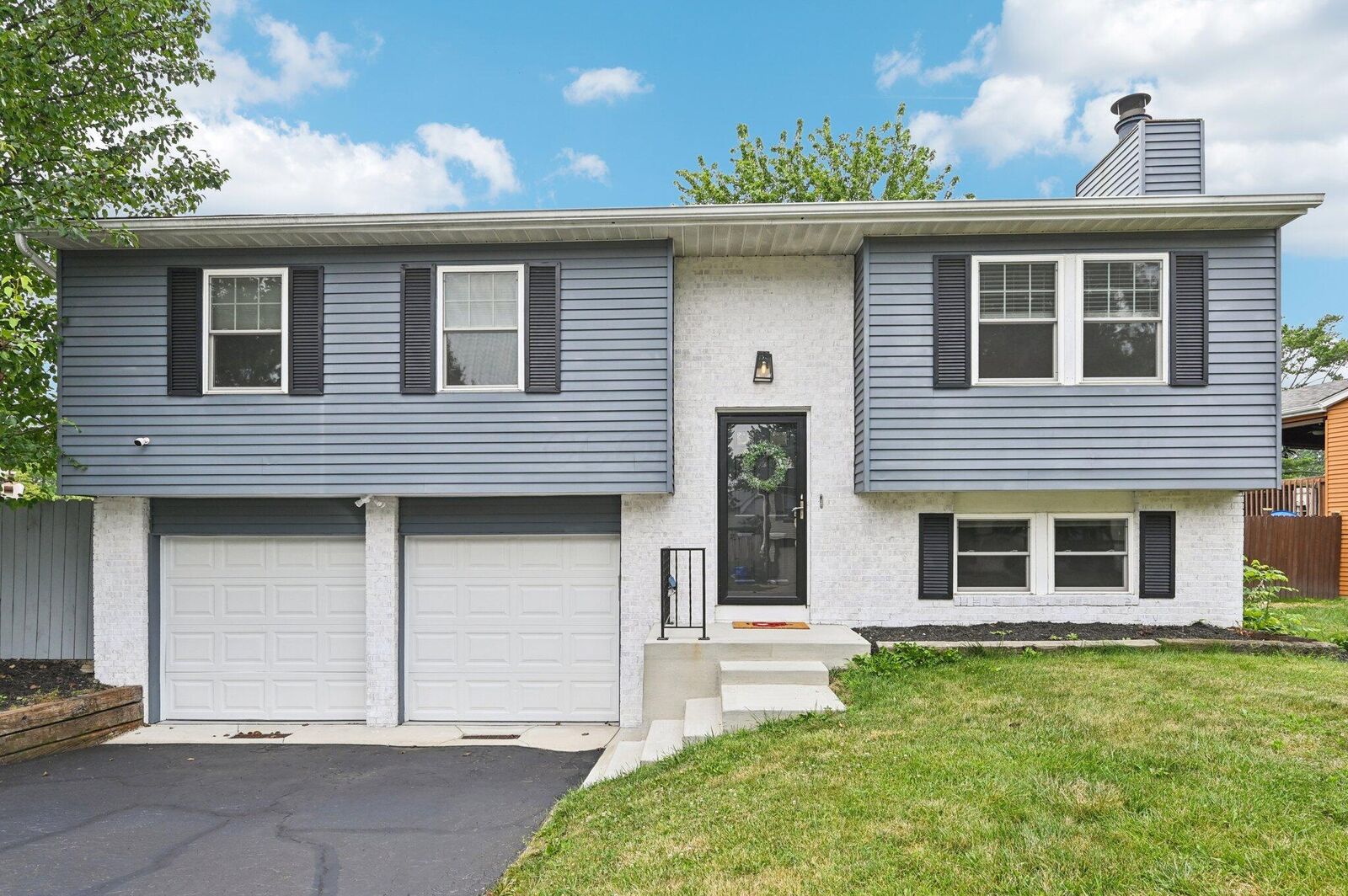 Property Photo: 5695 Rachel Court OH 43026