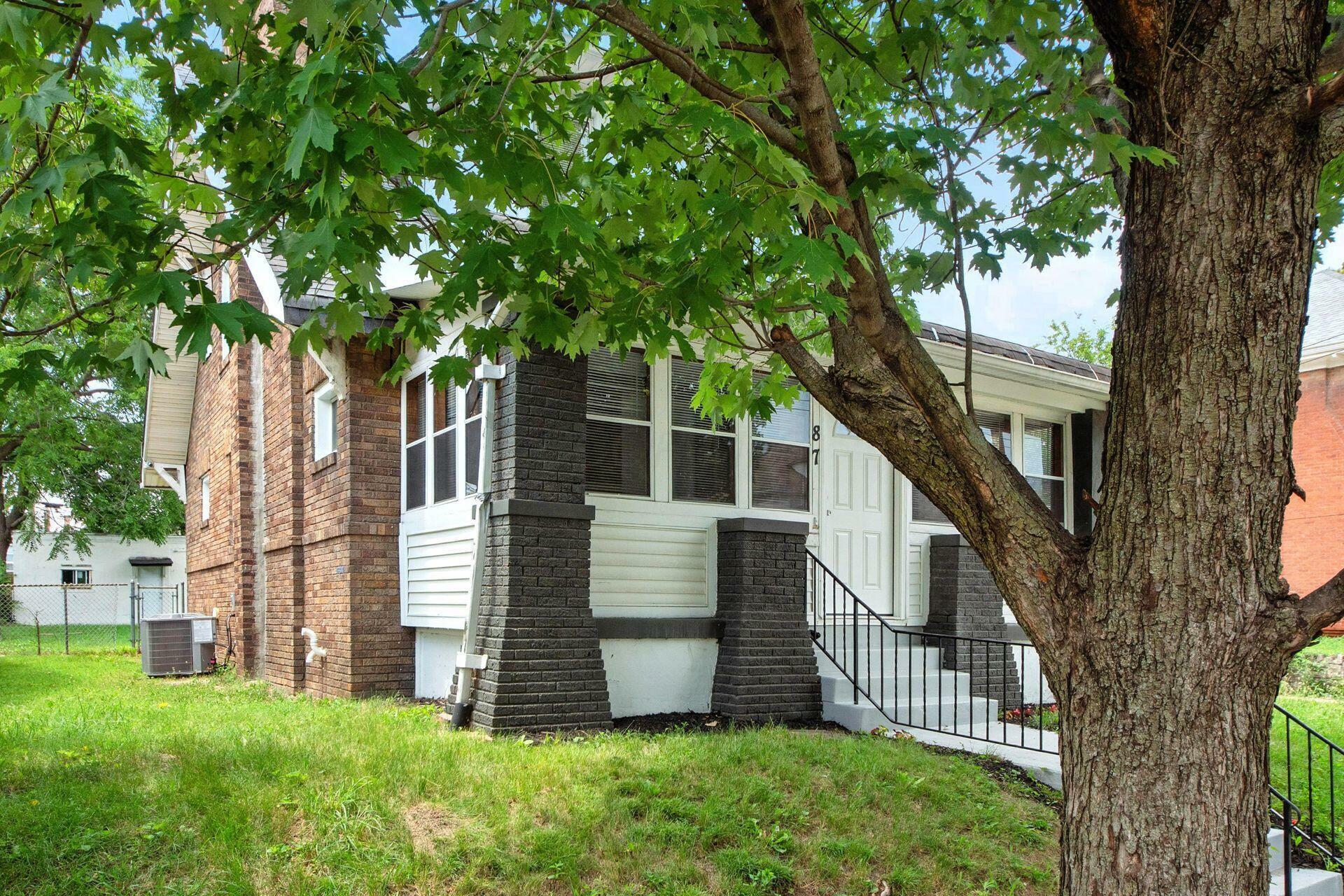 Property Photo: 87 N Warren Avenue OH 43204