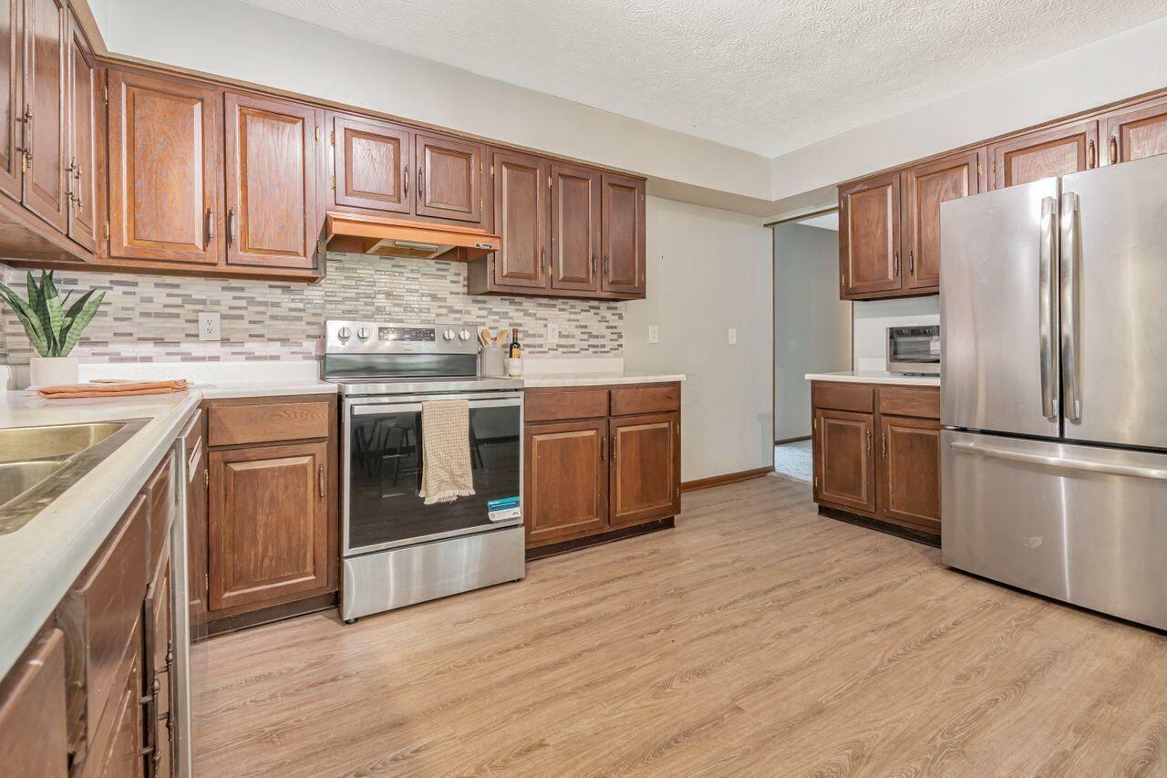 Property Photo: 7472 Davis Road OH 43026