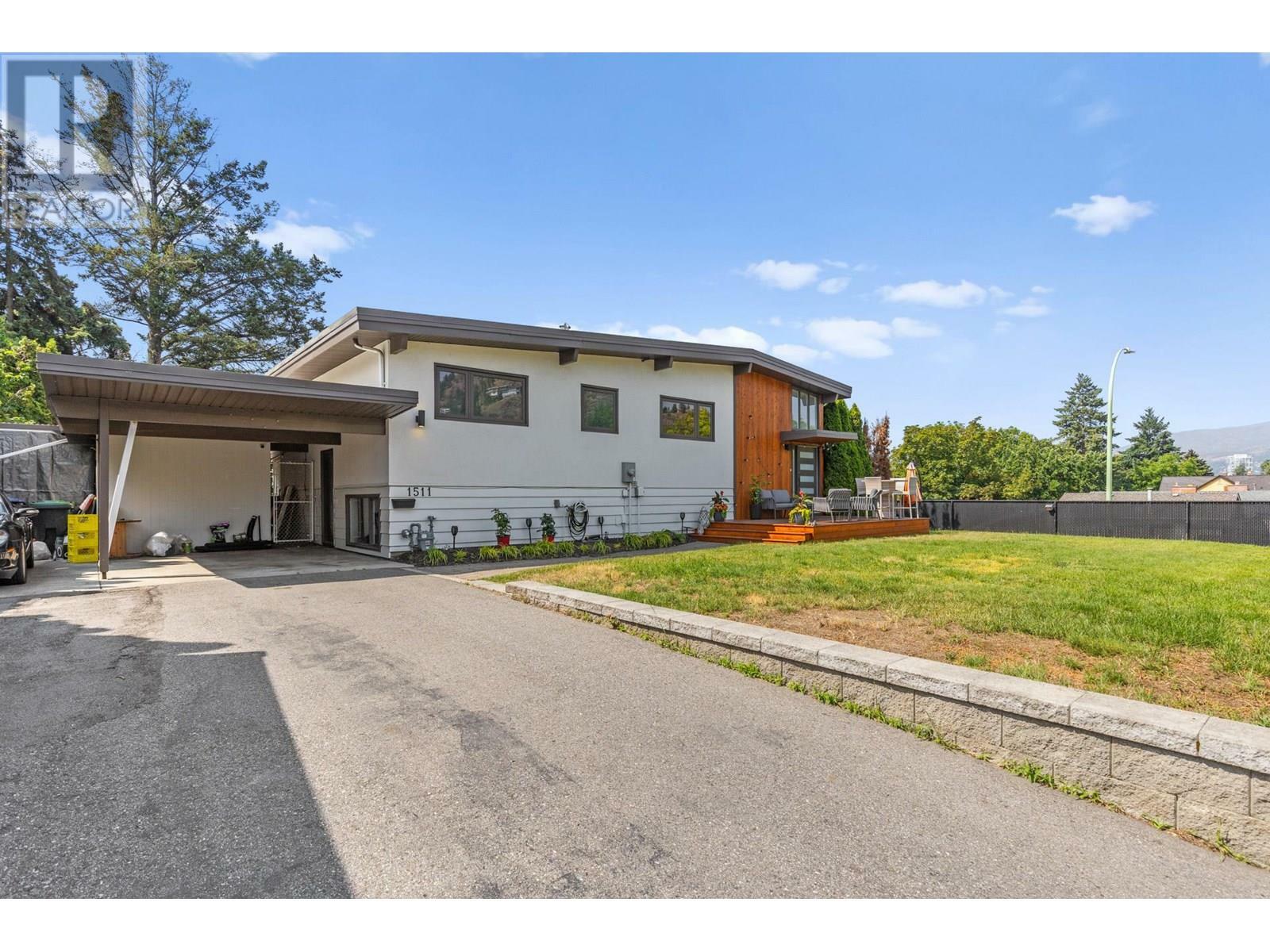 1511 Lambert Avenue  Kelowna BC V1Y 4H4 photo