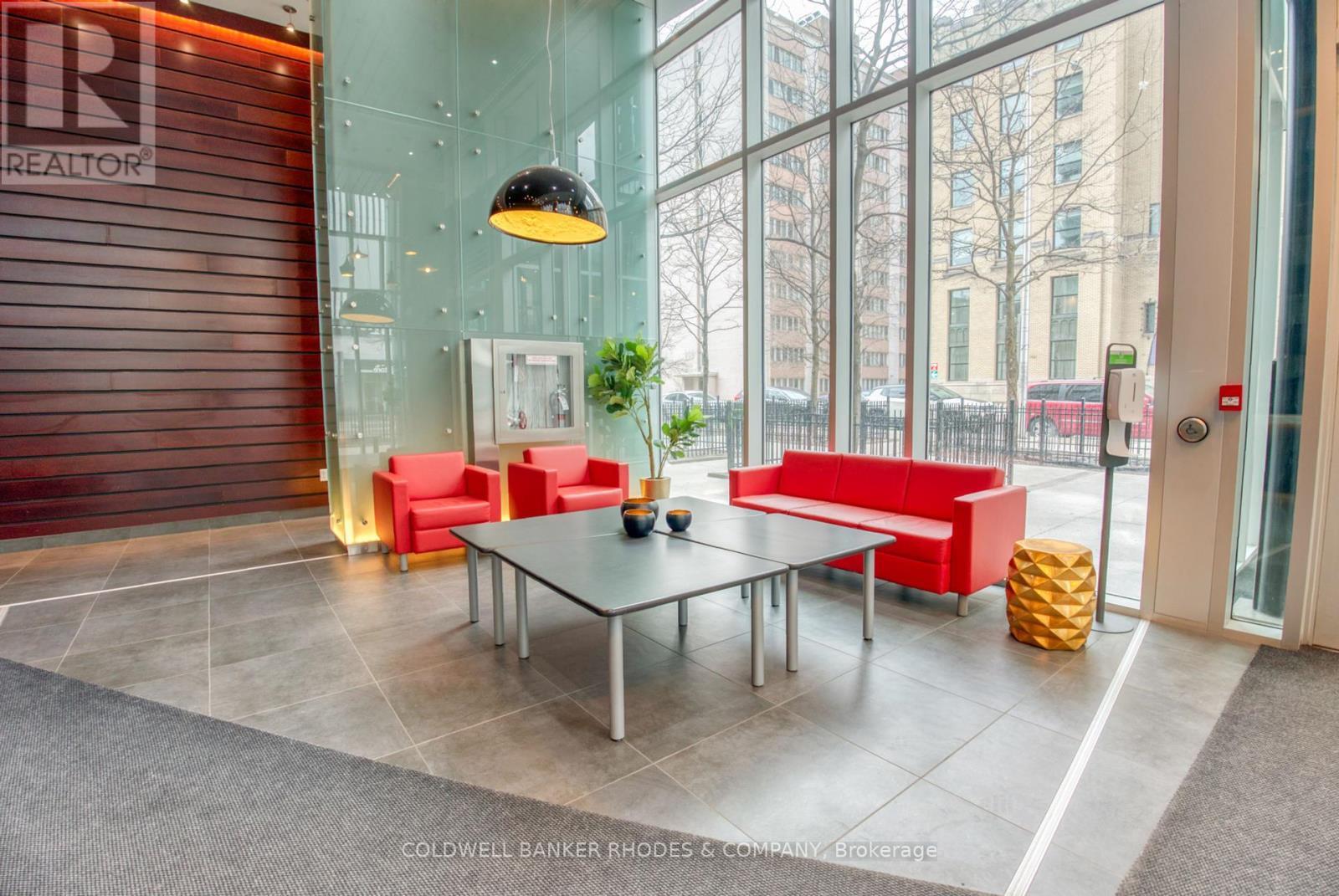 Property Photo: 179 Metcalfe Street 1203 ON K2P 0W1