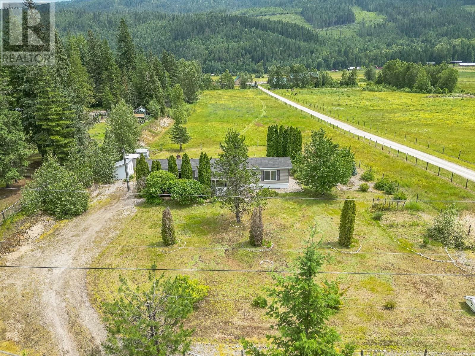 Photo de la propriété: 3630 Yard Creek Loop Road BC V0E 2J0