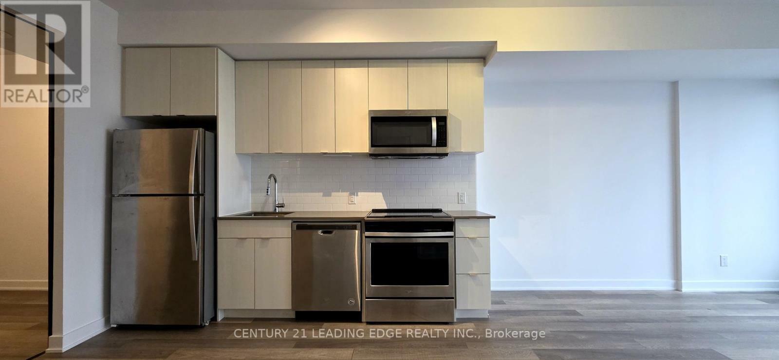 Property Photo: 2799 Kingston Road 610 ON M1M 0E3