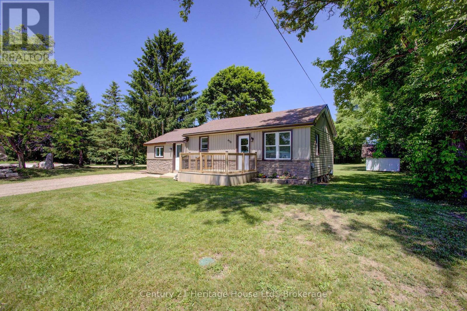 Property Photo: 450 Douglas Street West ON N0G 1R0