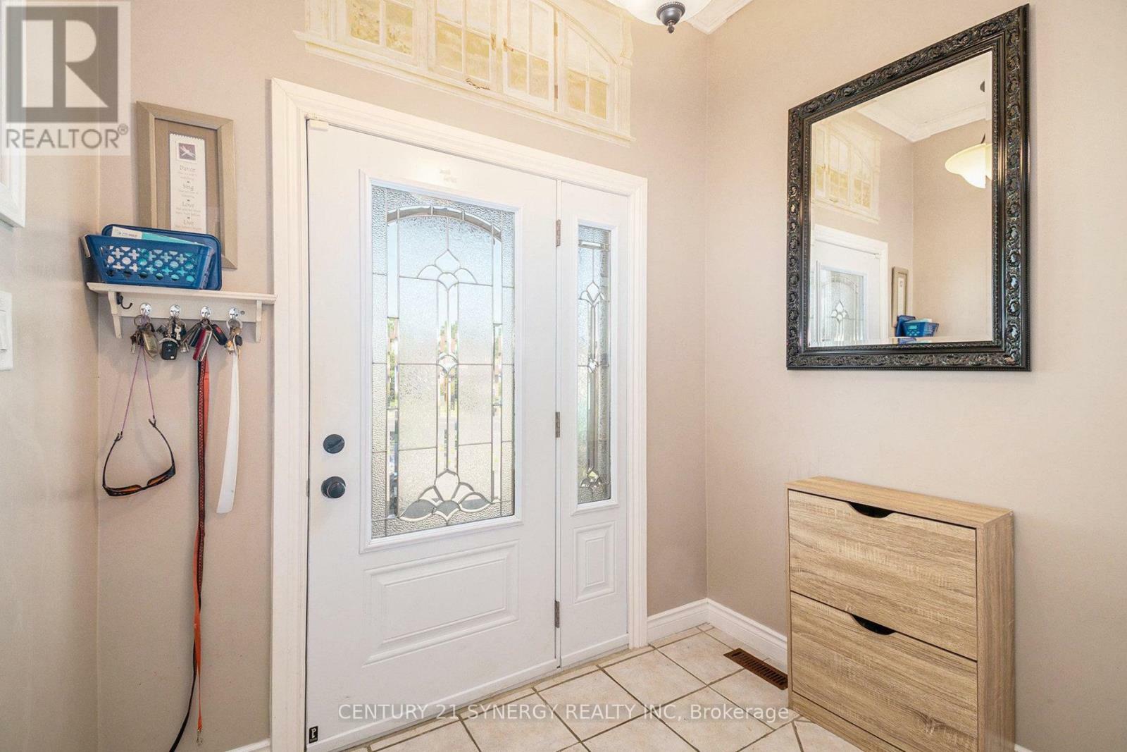 Property Photo: 6453 Viseneau Drive ON K1C 5H1