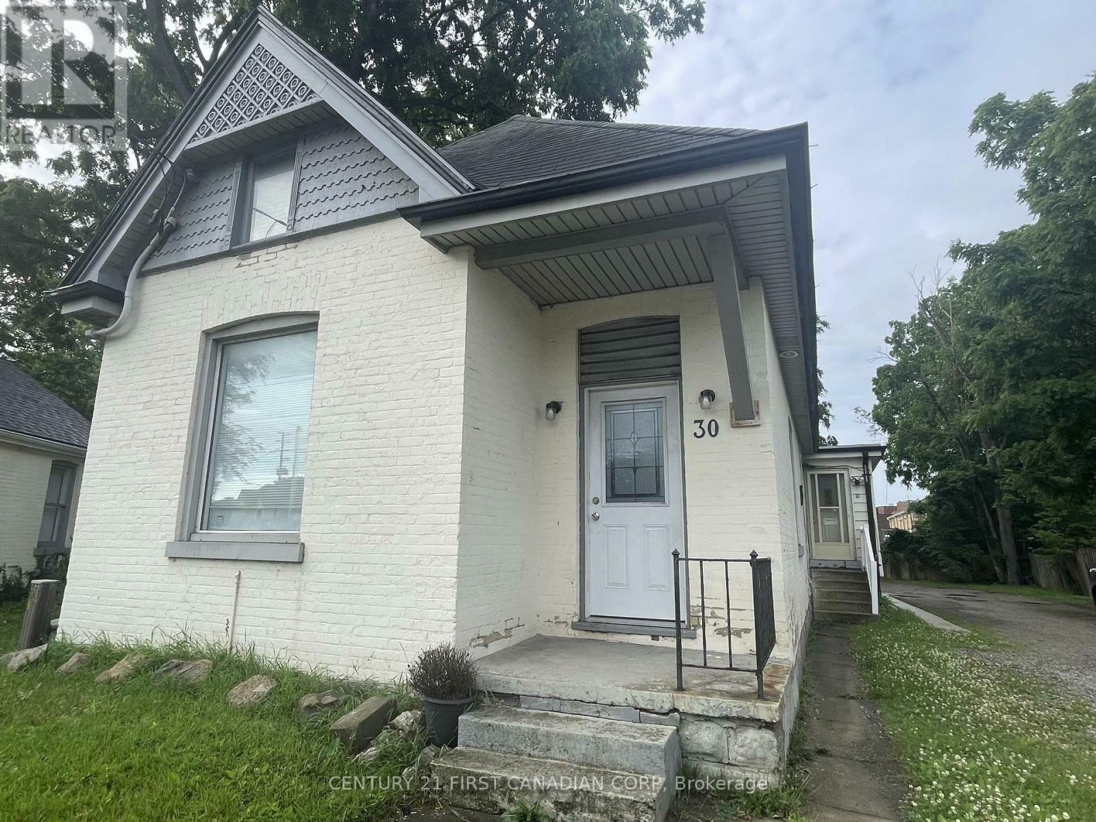 Property Photo: 30 Oxford Street West ON N6H 1R3