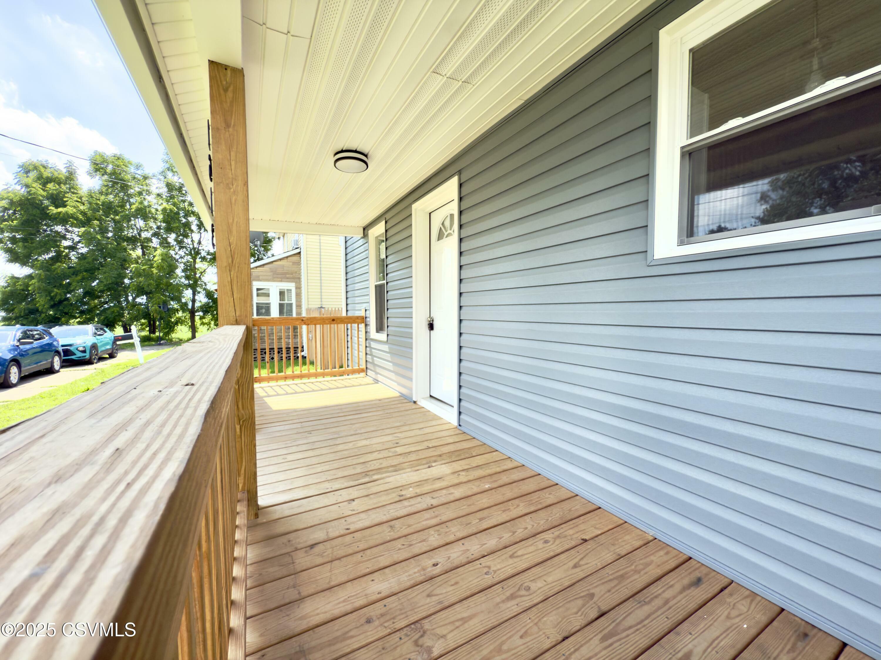 Property Photo:  1613 2nd Avenue  PA 18603 
