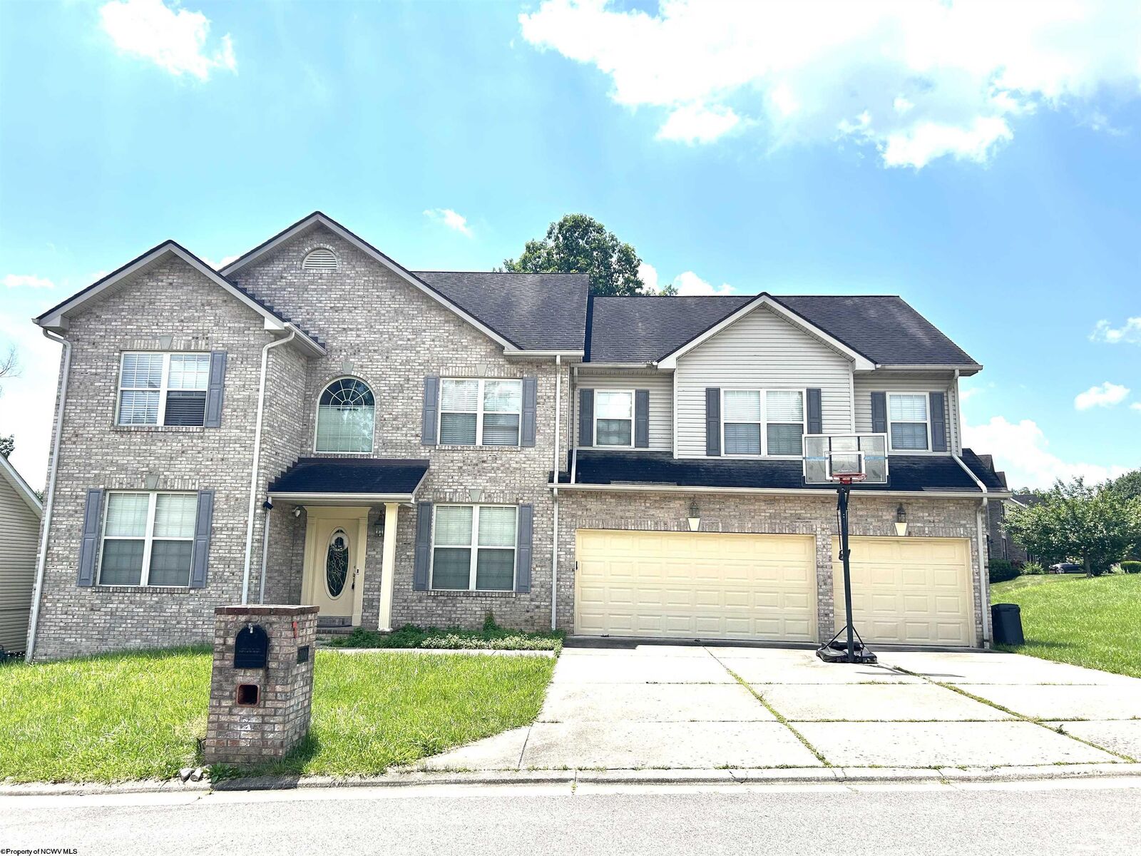 Property Photo:  300 Cambridge Pointe  WV 25314 