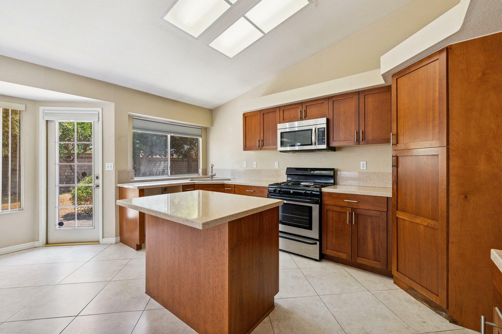 Property Photo: 78870 Sonesta Way CA 92253