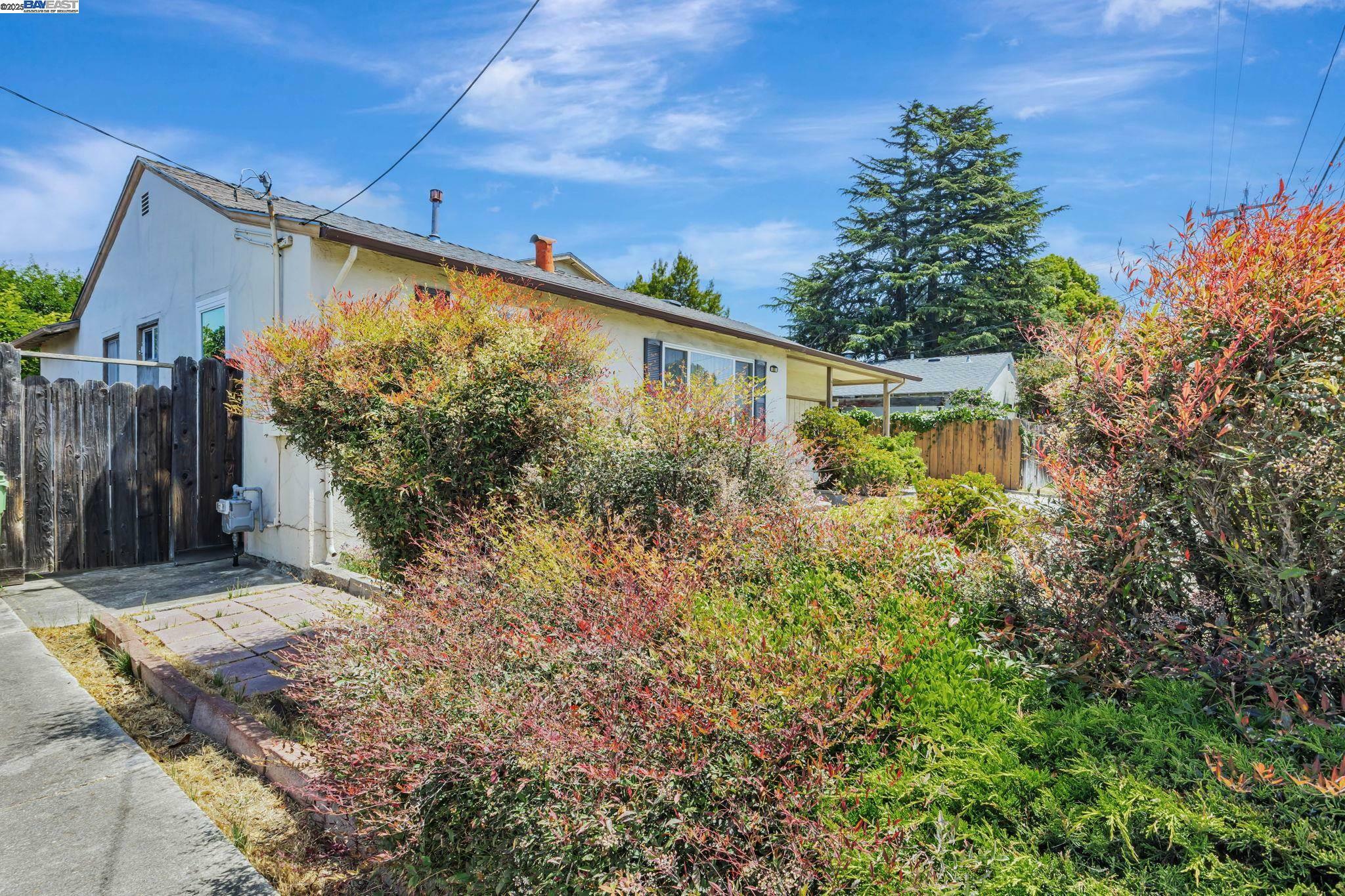 Property Photo: 96 Revere Ave CA 94544