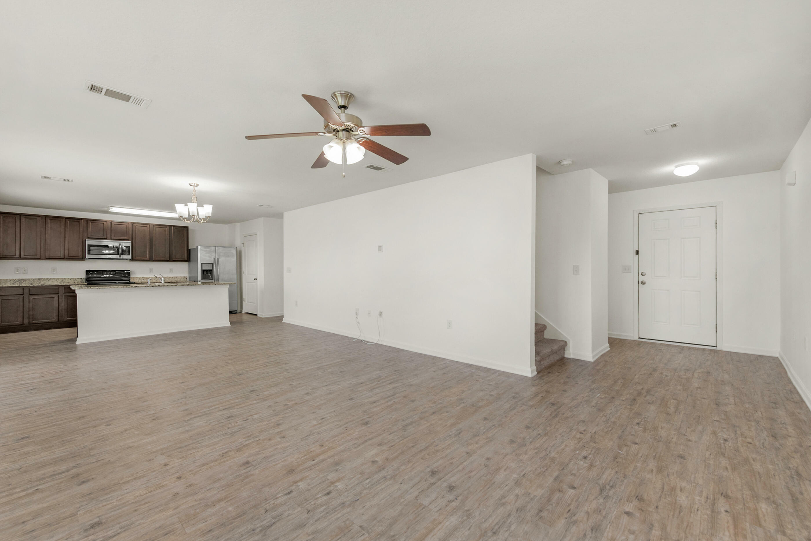 Property Photo: 718 Widgeon Way FL 32539