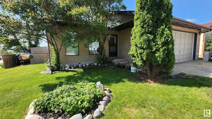 Property Photo: 5101 58 Avenue AB T0A 1A0