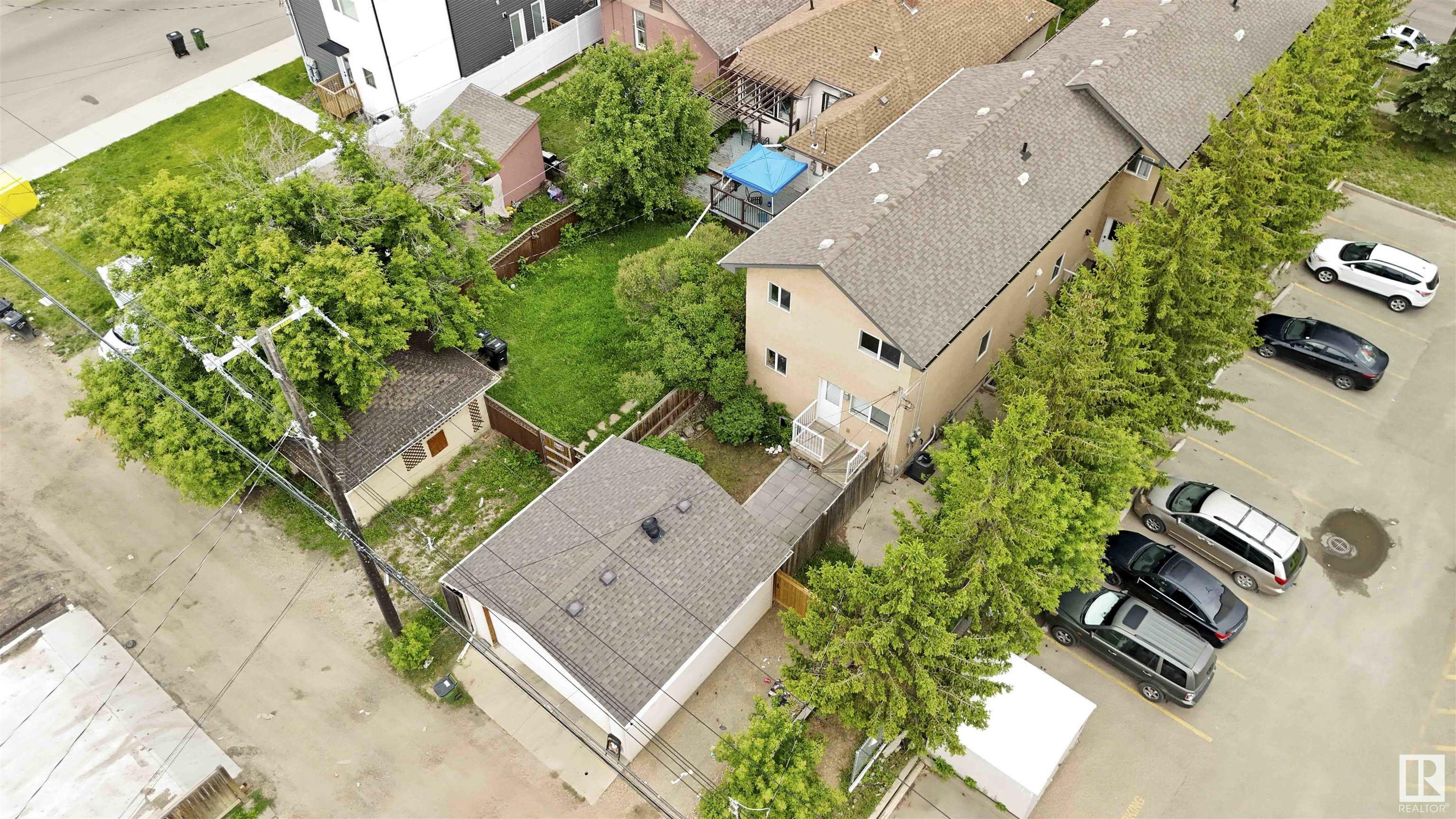 Photo de la propriété: 11438 97 Street NW AB T5X 1X5