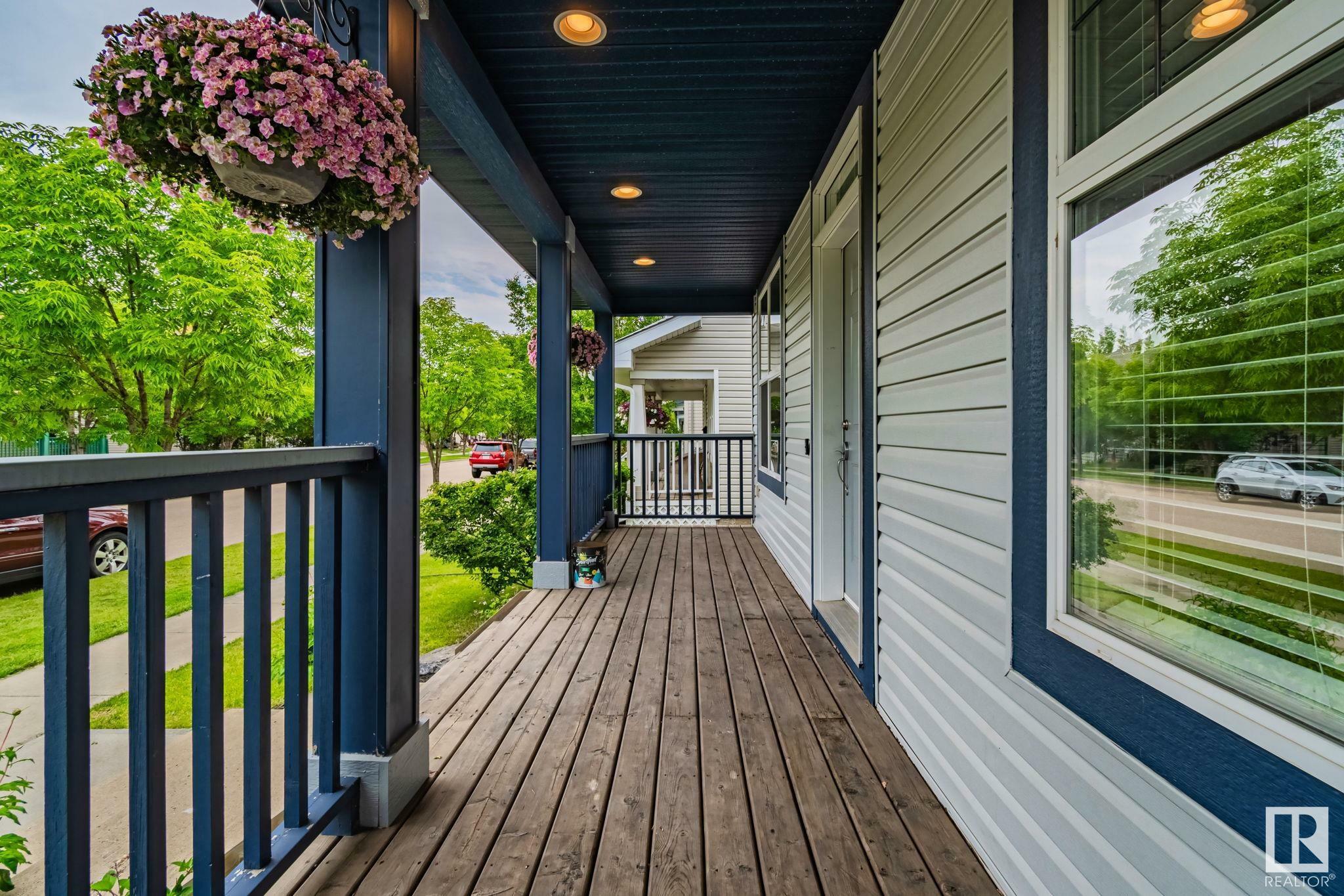 Property Photo: 5343 Terwillegar Boulevard NW AB T6R 3H9
