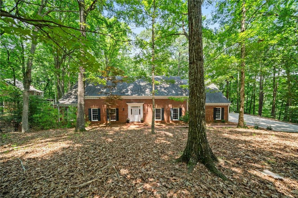 Property Photo: 80 Cliffcreek Trace GA 30350