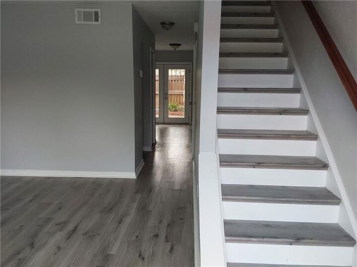 Property Photo: 1818 Ashborough Circle GA 30067