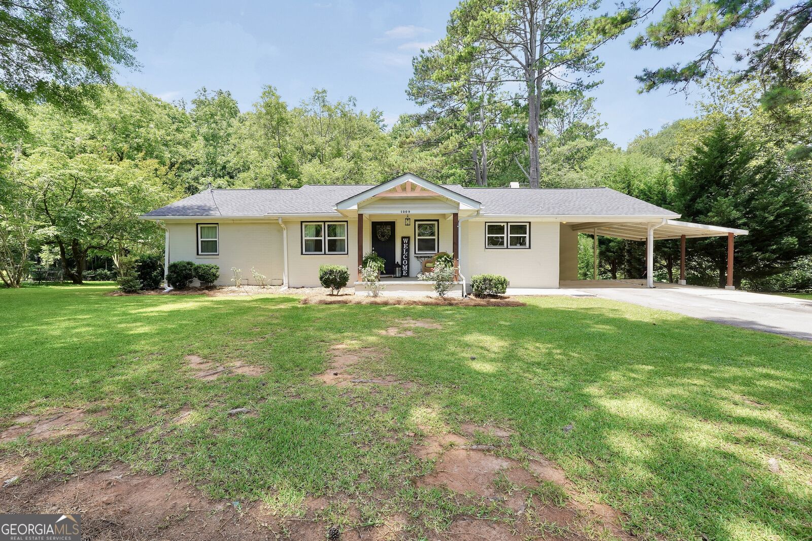 Property Photo: 1009 College Street GA 31064