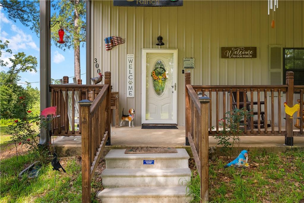 Property Photo: 300 Gray Road LA 71371