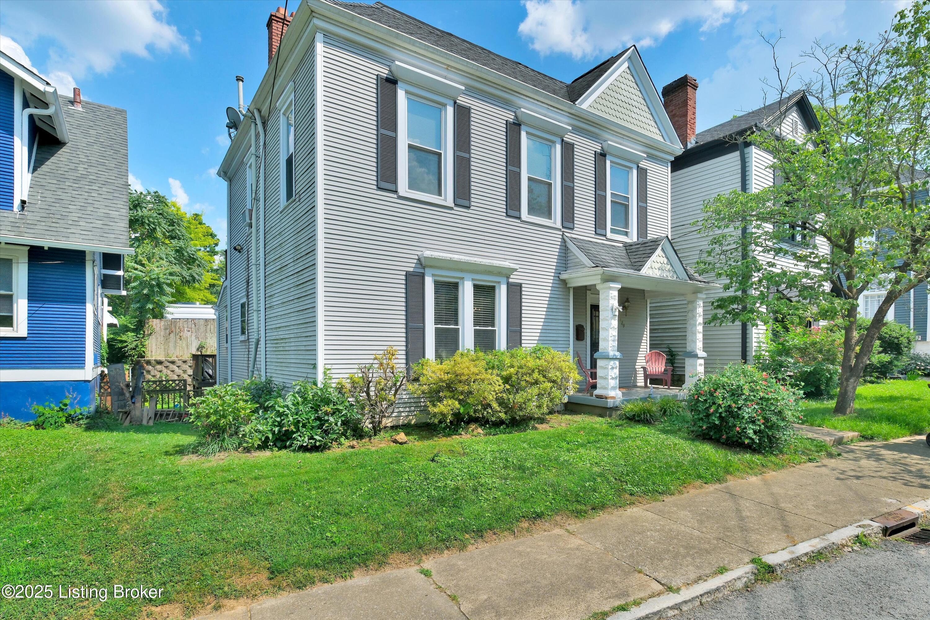 Property Photo: 129 N Bellaire Ave KY 40206
