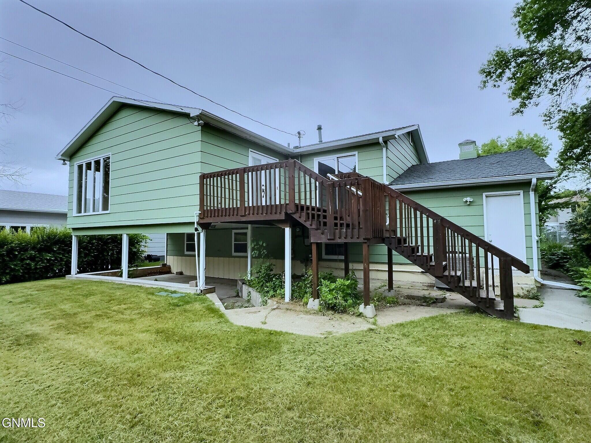 Property Photo: 2115 Marian Drive ND 58501