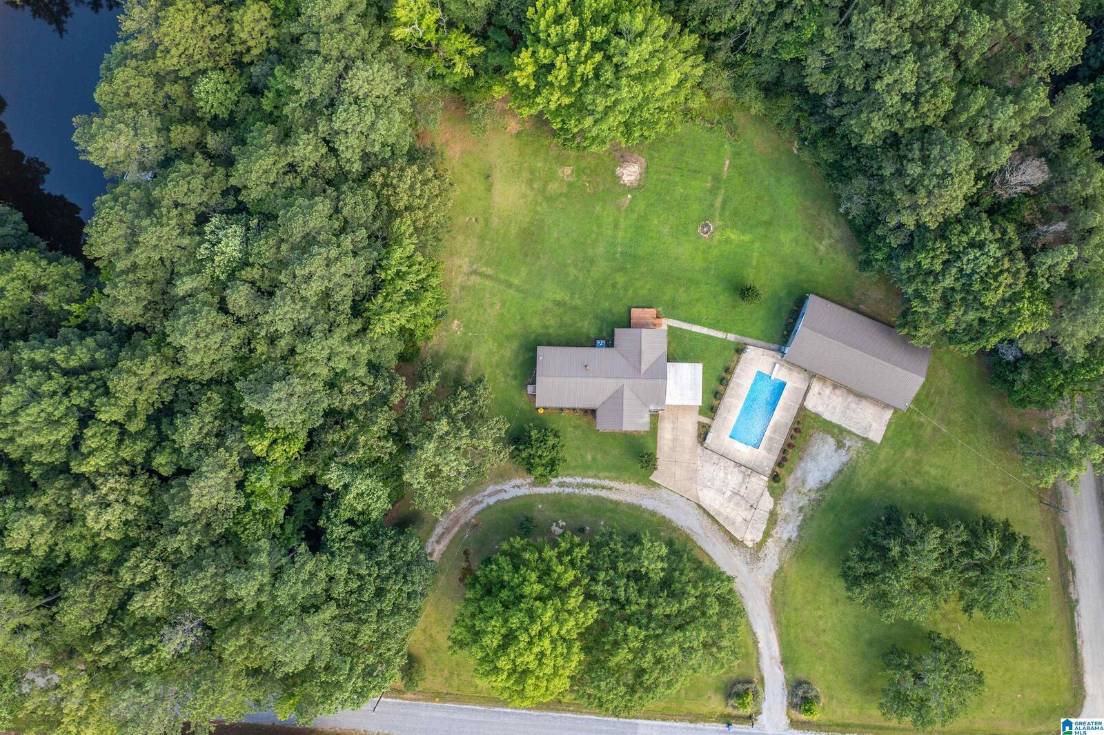 Property Photo:  880 Rolling Hills Road  AL 35901