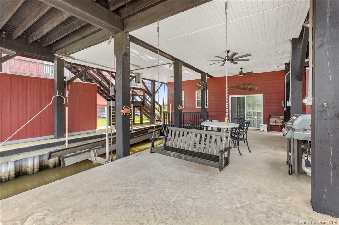 Property Photo: 433 Lake Breeze Road LA 70645