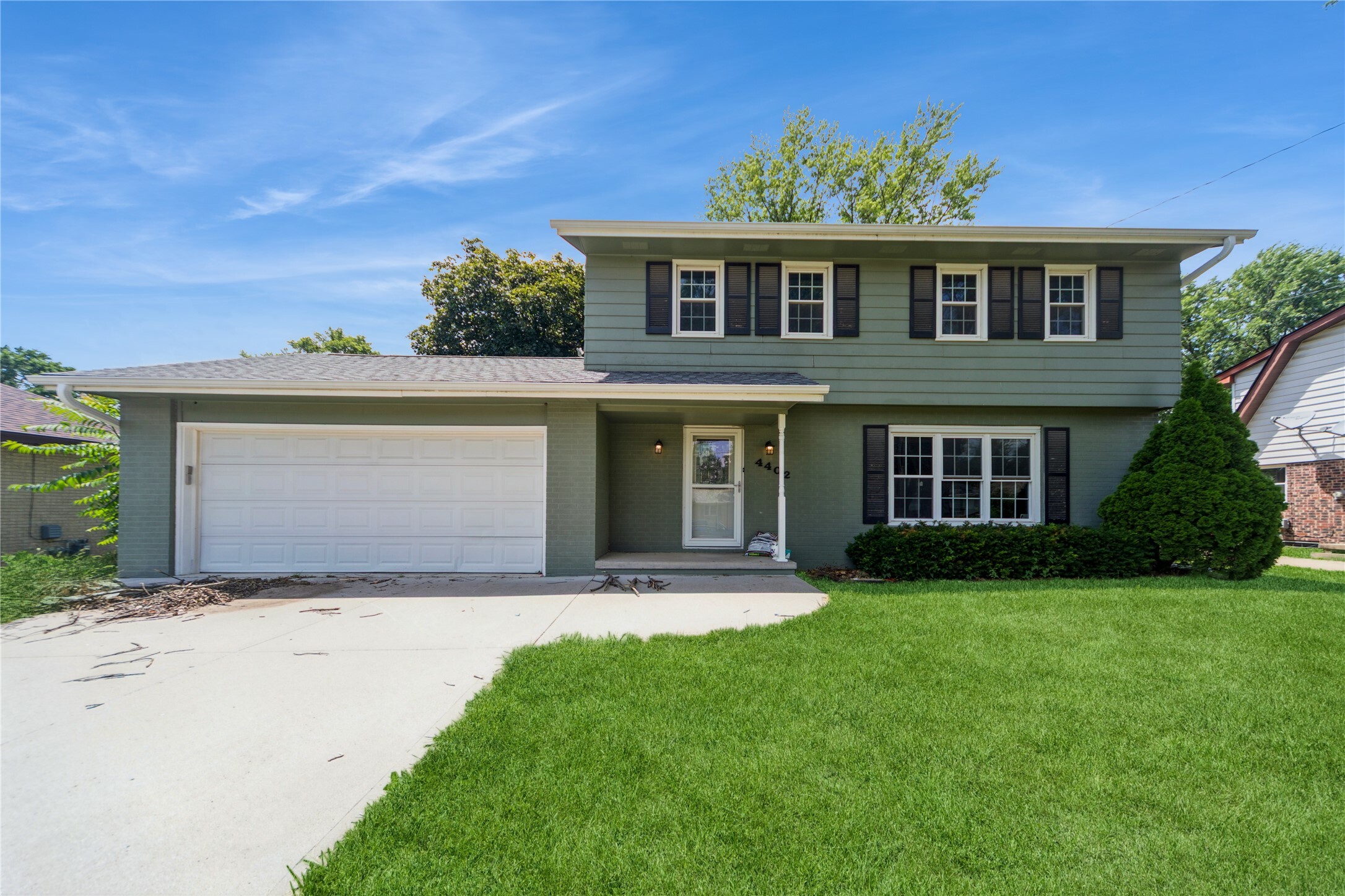 4402 62nd Street  Urbandale IA 50322 photo