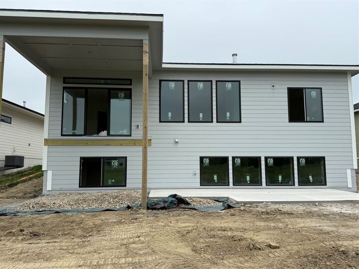 Property Photo:  17211 Northview Drive  IA 50323 
