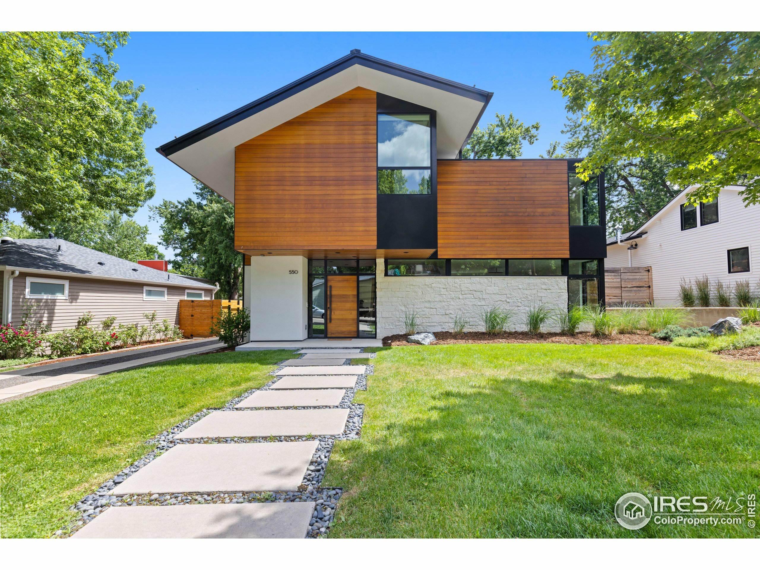 550 Iris Ave  Boulder CO 80304 photo